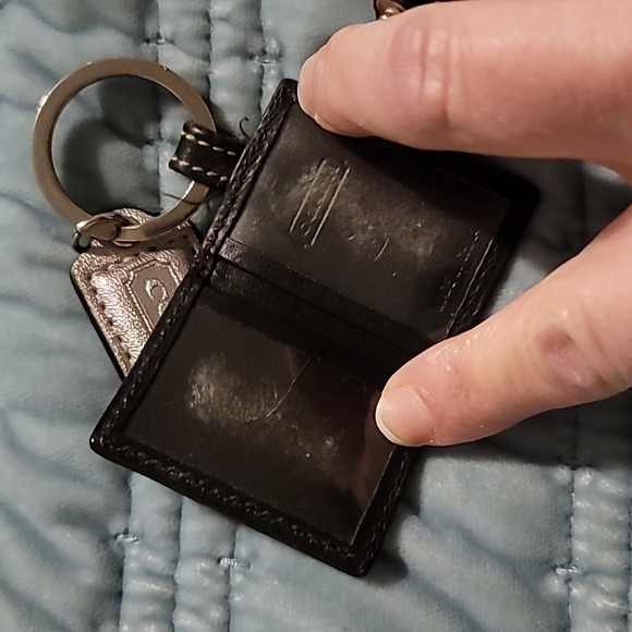 Coach key chain and hang tag - Picture 2 of 3